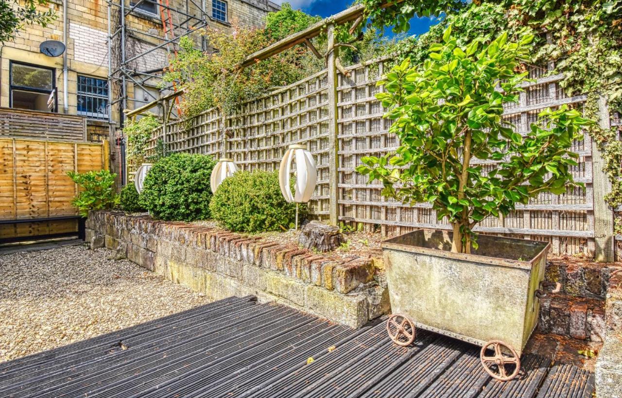 2 Bedroom Apartment In Bath City Centre With Garden & Free Parking Εξωτερικό φωτογραφία
