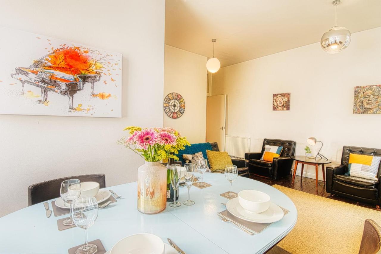 2 Bedroom Apartment In Bath City Centre With Garden & Free Parking Εξωτερικό φωτογραφία