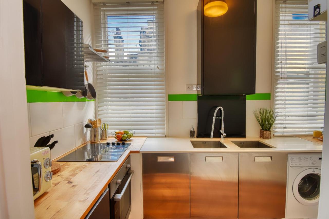 2 Bedroom Apartment In Bath City Centre With Garden & Free Parking Εξωτερικό φωτογραφία